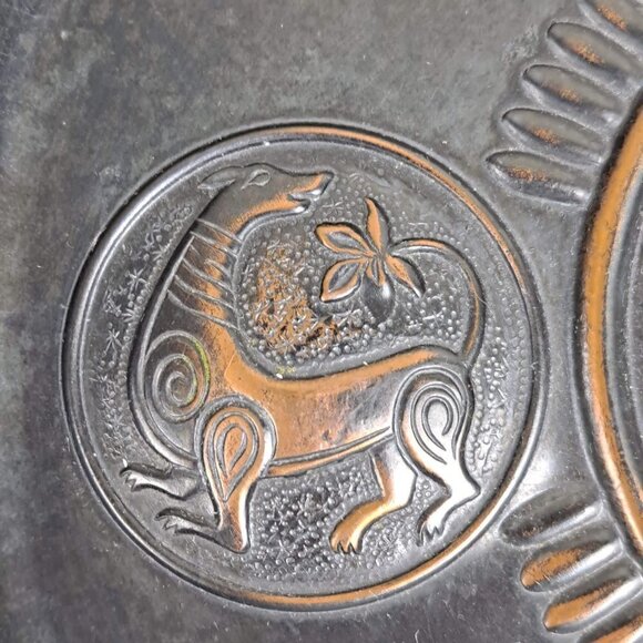 Vintage Round Copper Wall Tray Winged Dragons Wall Hanging 1970 Rare Collectible - Picture 6 of 13